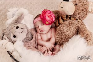 Hace unos días, la pequeña Valeria nos visitó para hacerse unas fotos, y en MPRO360 estamos encantados de tenerla por aquí.